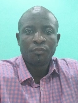 Profil de Emmanuel, un homme célibataire de 42 ans à Douala