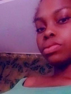 Profil de Princilia, une femme célibataire de 26 ans à Kinshasa