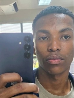 Profil de Hlompho, un homme célibataire de 25 ans à eMbalenhle