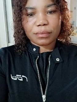Profil de Estou, une femme célibataire de 40 ans à Belvédère