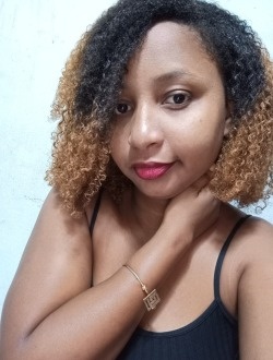 Profil de Marie Edwige Alfredia, une femme célibataire de 28 ans à Toamasina