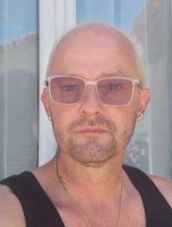 Profil de Greg, un homme célibataire de 44 ans à Toulouse