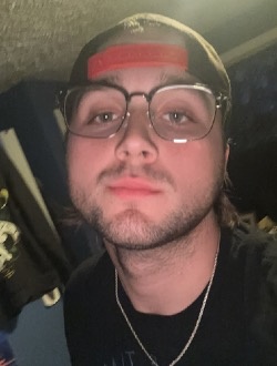 Profil de Eli, un homme célibataire de 18 ans à Aurora