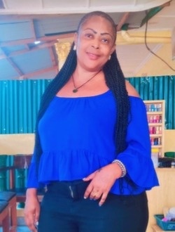 Profil de Lucie, une femme célibataire de 45 ans à Douala