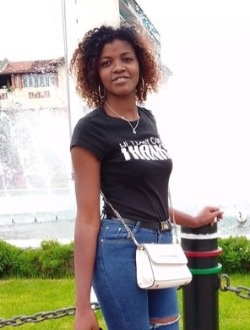 Profil de Julienne, une femme célibataire de 31 ans à Toamasina