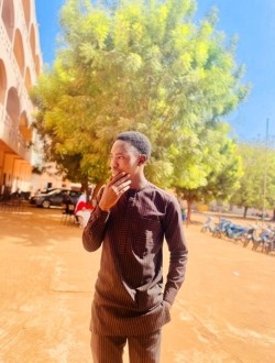 Profil de Badara, un homme célibataire de 20 ans à Bama
