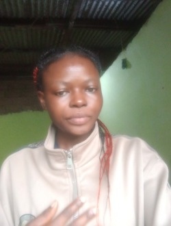 Profil de Aline, une femme célibataire de 24 ans à Yaoundé