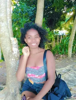 Profil de Antonia, une femme célibataire de 20 ans à Antalaha