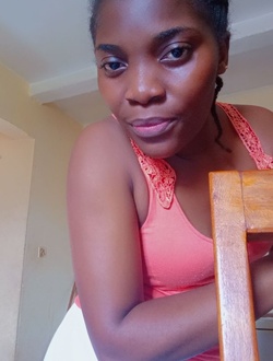 Profil de Pacelly Kimberly, une femme célibataire de 37 ans à Port-Gentil