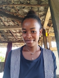 Profil de Christiana, une femme célibataire de 25 ans à Antalaha