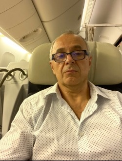 Profil de Stephane, un homme célibataire de 66 ans à Midoun