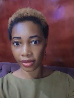 Profil de Rheizza, une femme célibataire de 34 ans à Yaoundé