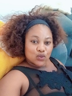 Profil de Angelyna, une femme célibataire de 43 ans à Yaoundé