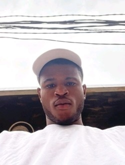 Profil de Roman, un homme célibataire de 20 ans à Kinshasa