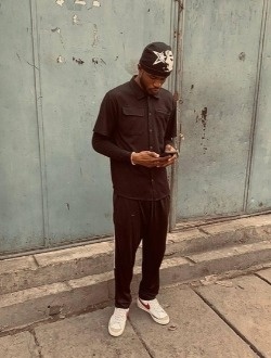 profile picture 0
