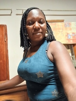Profil de Majolie, une femme célibataire de 48 ans à Yaoundé