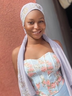 Profil de Jolie, une femme célibataire de 24 ans à Abi