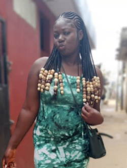 Profil de Émilienne, une femme célibataire de 26 ans à Abidjan