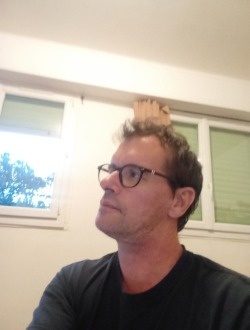 Profil de Orel, un homme célibataire de 48 ans à Poitiers
