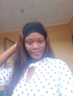 Profil de Michelle, une femme célibataire de 25 ans à Pointe-Noire