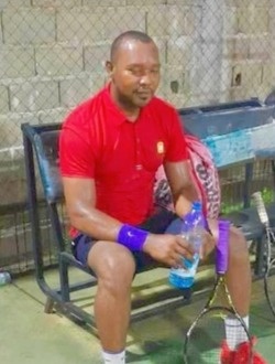 Profil de Yoann, un homme célibataire de 39 ans à Douala