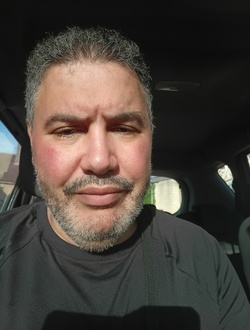 Profil de Riad, un homme célibataire de 54 ans à Auxerre