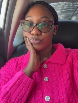 Profil de Yolande, une femme célibataire de 25 ans à Douala