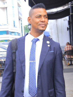 Profil de Eric, un homme célibataire de 46 ans à Libreville