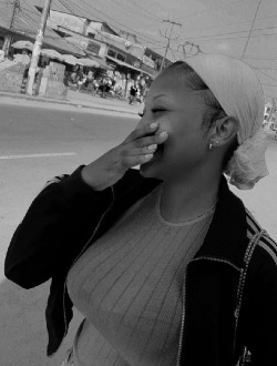 Profil de Phalone, une femme célibataire de 19 ans à Douala