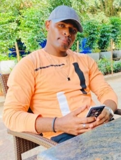 Profil de Franck, un homme célibataire de 34 ans à Yaoundé