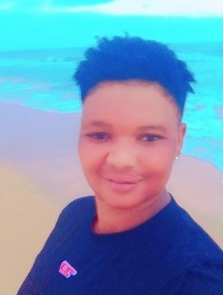 Profil de Justine, une femme célibataire de 37 ans à Abolégbé