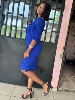 Profil de Monia, une femme célibataire de 37 ans à Douala