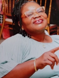 Profil de Béatrice, une femme célibataire de 57 ans à Akebe Ville