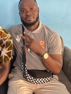 Profil de Demetrius, un homme célibataire de 41 ans à Abidjan