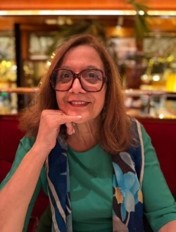 Profil de Manina, une femme célibataire de 70 ans à Paris