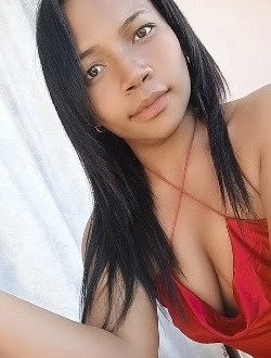 Profil de Taniah La Lux, une femme célibataire de 29 ans à Antananarivo