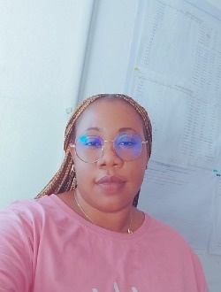 Profil de Carel, une femme célibataire de 35 ans à Cocody