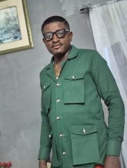 Profil de Serge, un homme célibataire de 35 ans à Douala
