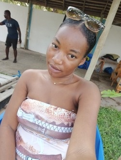 Profil de Grace, une femme célibataire de 32 ans à Lomé