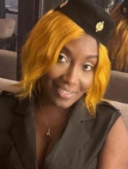Profil de Flora, une femme célibataire de 43 ans à Abadjin-Kouté