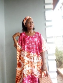 Profil de Lucie, une femme célibataire de 25 ans à Yaoundé