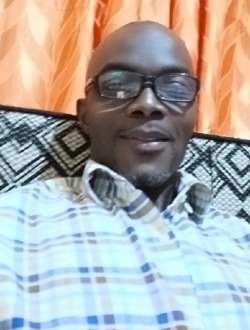 Profil de Mamadou, un homme célibataire de 55 ans à Dakar-Marine
