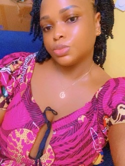 Profil de Led, une femme célibataire de 29 ans à Yaoundé