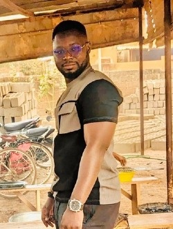 Profil de Kevin, un homme célibataire de 34 ans à Ouagadougou