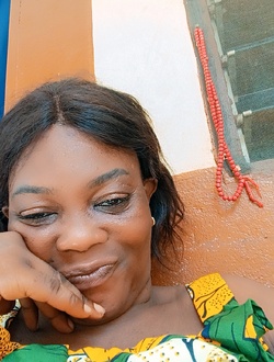 Profil de Fafa, une femme célibataire de 44 ans à Lomé