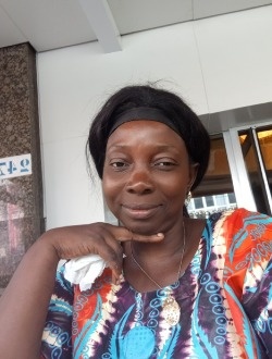 Profil de Clarisse, une femme célibataire de 48 ans à Owendo