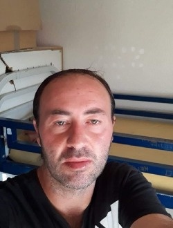 Profil de Eddy, un homme célibataire de 45 ans à Paris