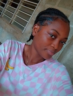 Profil de Khady, une femme célibataire de 19 ans à Lomé