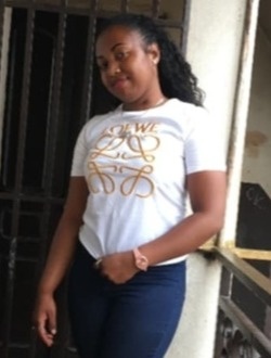 Profil de Julie, une femme célibataire de 27 ans à Antananarivo