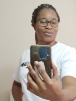 Profil de Cassandra, une femme célibataire de 47 ans à Abaga